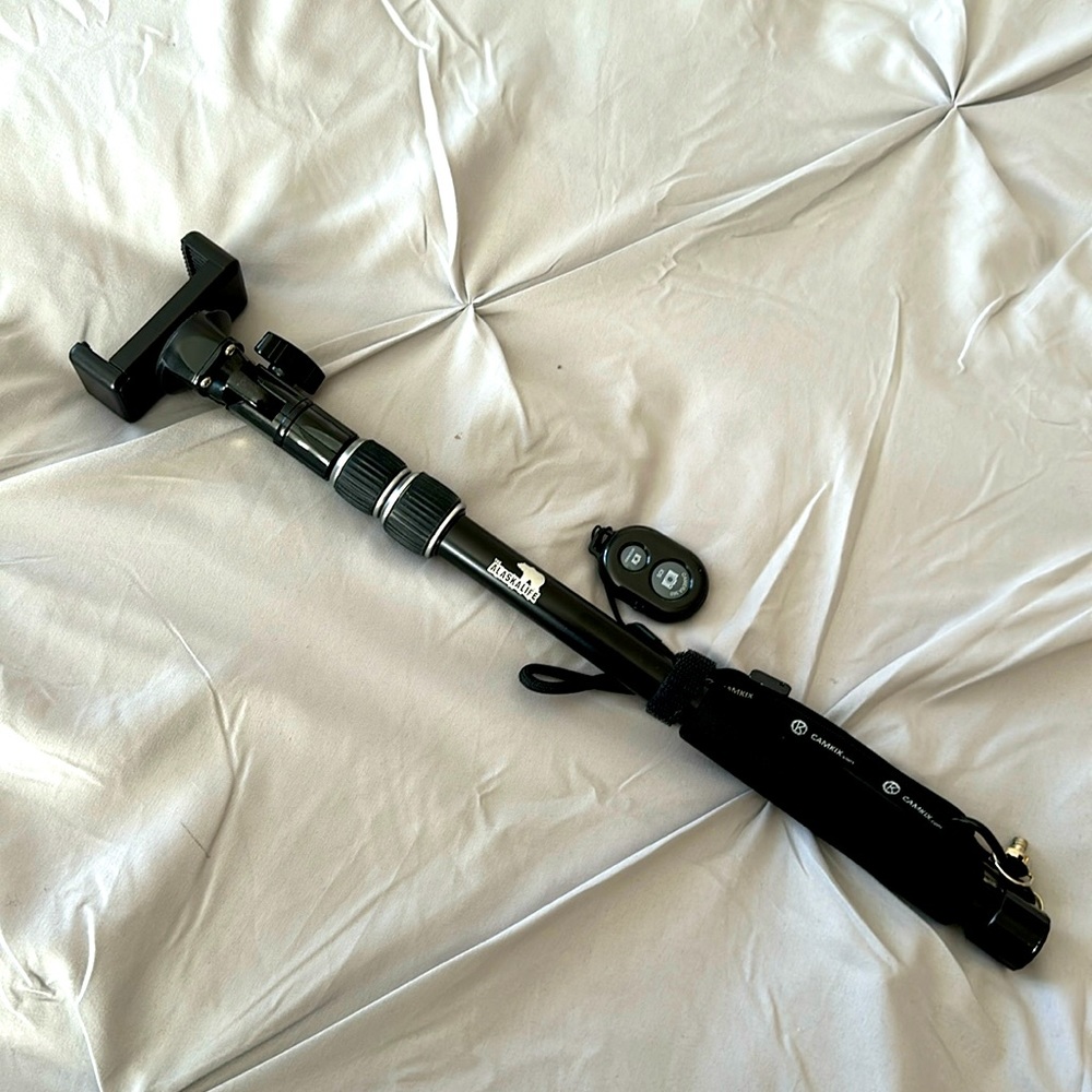 Alaska Life Selfie Stick for SmartPhones and Digital Cameras